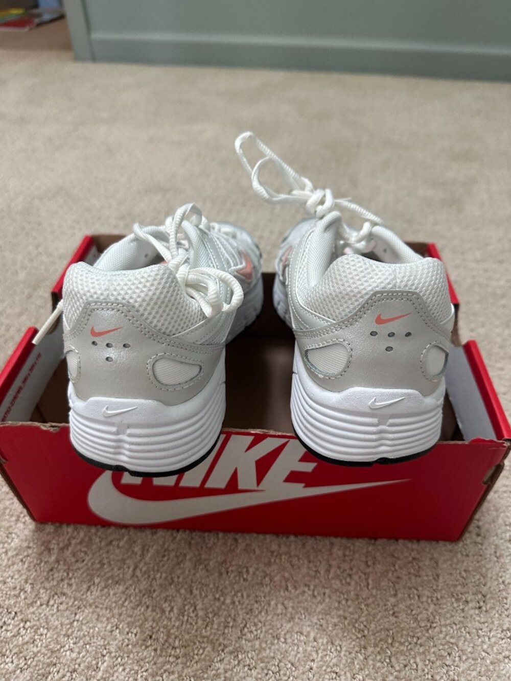 Nike P-6000 – Youth Size 7Y / Women's 8.5 – Summit White/Apricot Agate – NIB - Picture 3 of 6